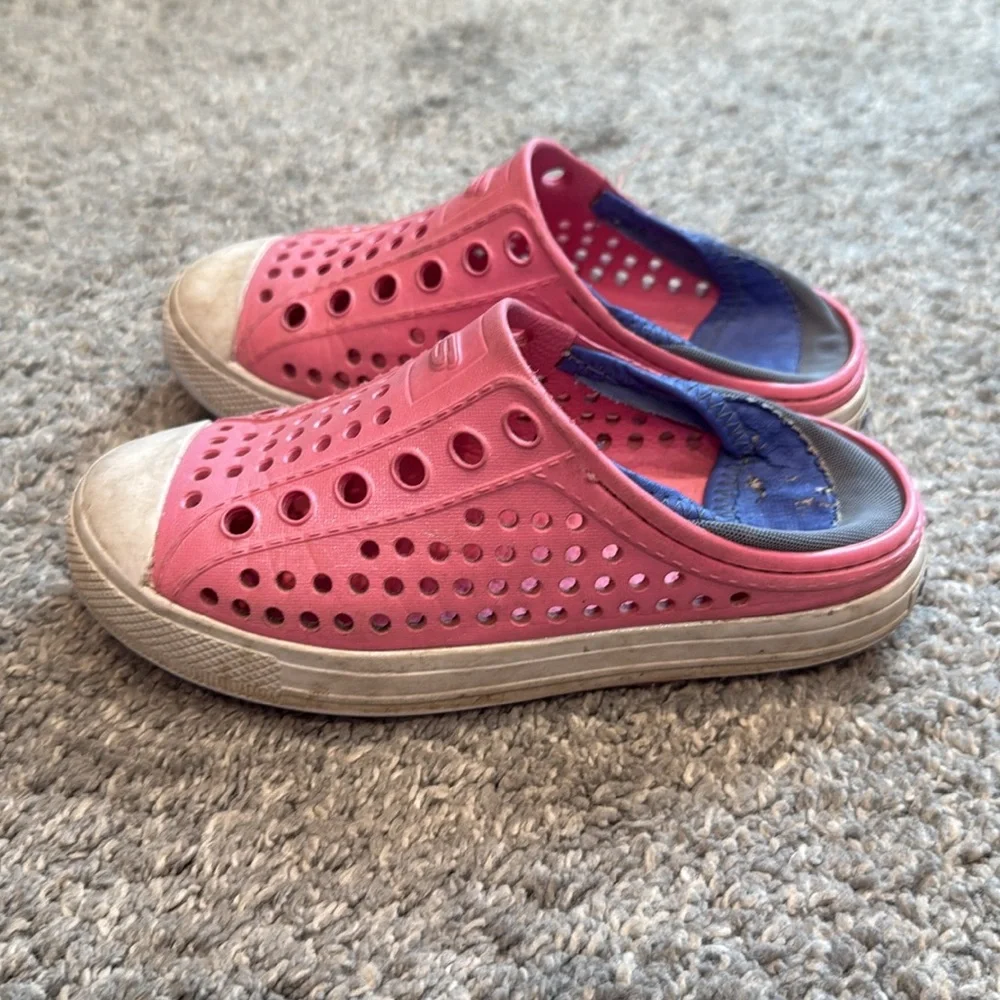 Skechers guzman foamies